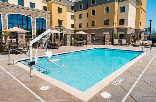 Suite King. Desayuno gratis. Piscina. Barbacoa compartida. ¡30 minutos al zoológico de Oakland!
