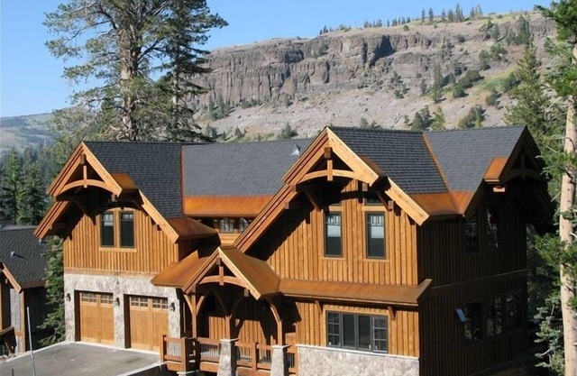 Kirkwood Luxury Palisades Home entre las sillas 6 y 7.
