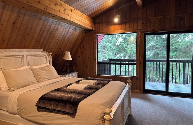 Kokanee Lodge - Pasos a la góndola, privado, bañera de hidromasaje