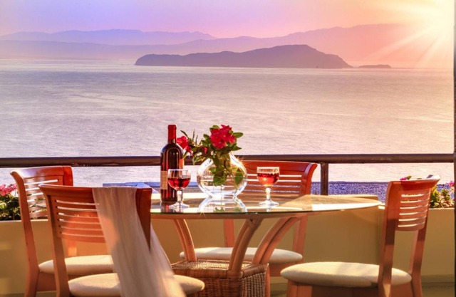 Koralia - Chanias Card Postal Villa Majestic View
