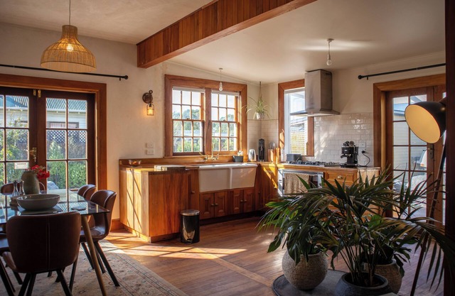 Kowhai Cottage | Pizza Oven | Central