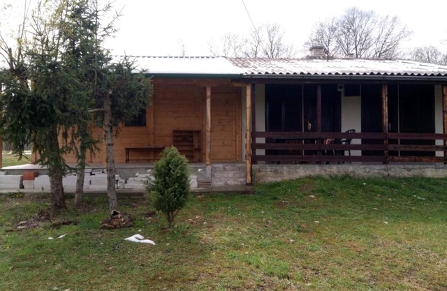 Kuća Starčević, Gružansko jezero