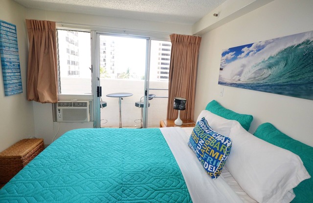 KV810A Waikiki 2450 Príncipe Edward St Honolulu