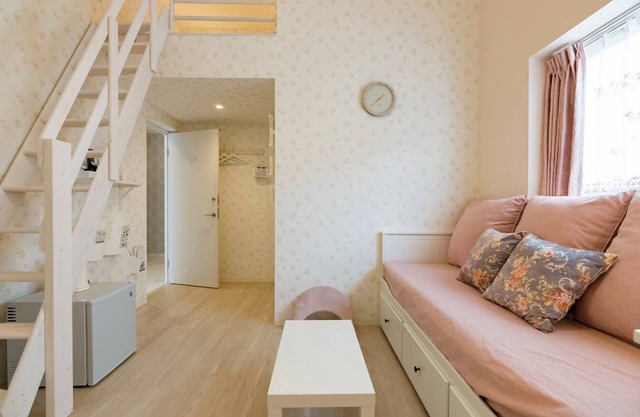 L British style Newly built Westernstyle buildi / Osaka Ōsaka