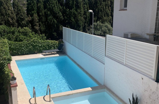 CASA CENTRICA CON PISCINA PRIVADA,BARBACOA Y WIFI