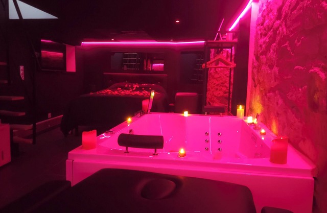 La Cachette Secrete - Love Room Caen