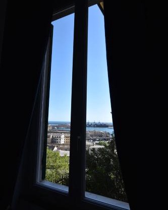 La Casa Sulla Mattonata accogliente appartamento sulla tipica creuza genovese con bella vista e a due passi dalla Stazione Principe