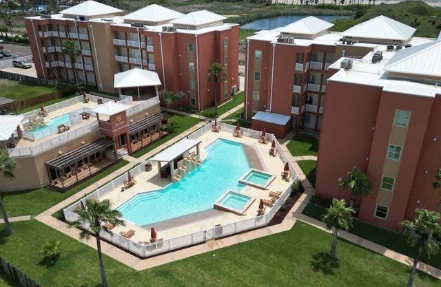 La Isla F102 2 Bedroom Condo by RedAwning