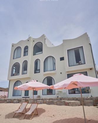 La Mer Boutique House
