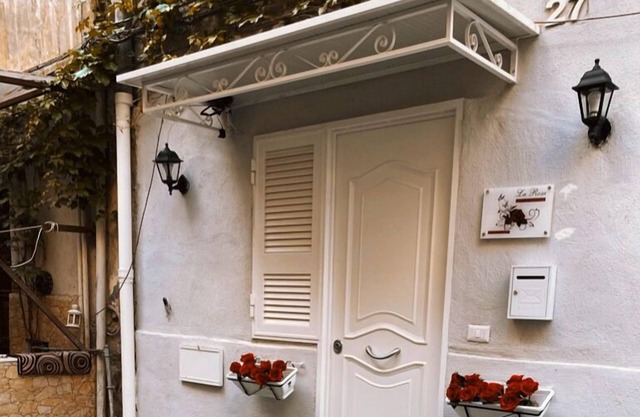 La Rosa Home