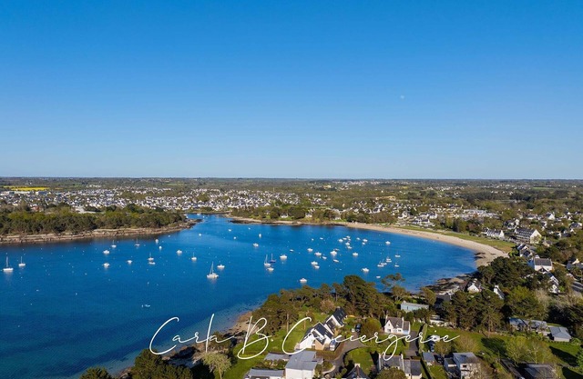 LA VILLA DES GLENAN swimming pool sleeps 8 2 minutes from the beach Concarneau