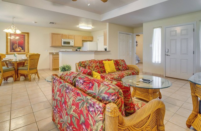 Laguna Vista Getaway: Screened Porch, Near Ocean!