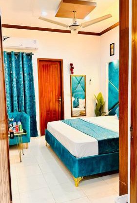 Lahore Guest House 4'9