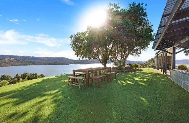 Lake Access - Mansfield - Sleeps 12