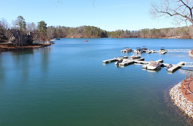 Lake Front Chalet 9. 4 millas de la Universidad de Clemson
