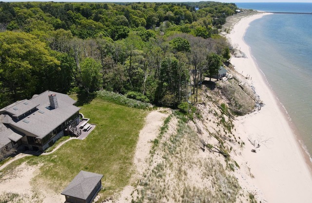 Lake Michigan Private Beachfront Midterm Rental