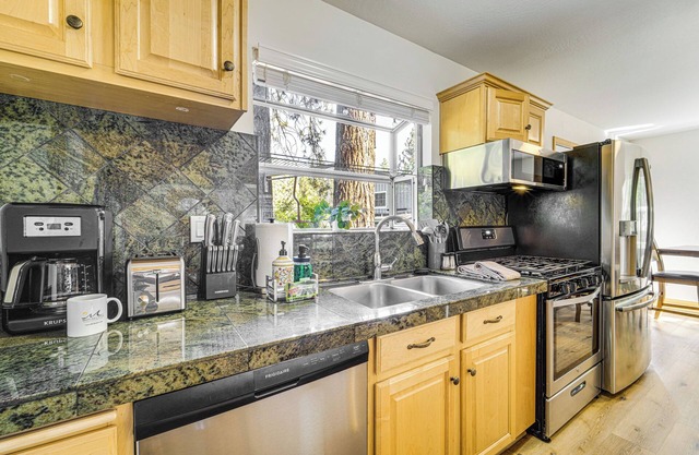 Lake Tahoe Home: Walk to Beach & Kayak Rentals!