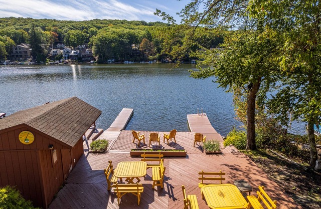 Lrge Grps, Reunions, Lake Front, 2 casas, 2 ht tbs, tbl piscina, wifi, cbl, muelles