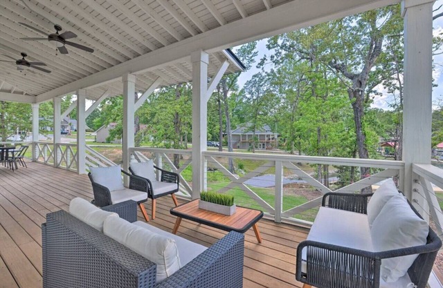 Luxury 5BR Lake House w/ Porch & Lake View