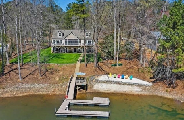 Lakefront Manor w/ Beach, Gameroom, Sauna, Theatre