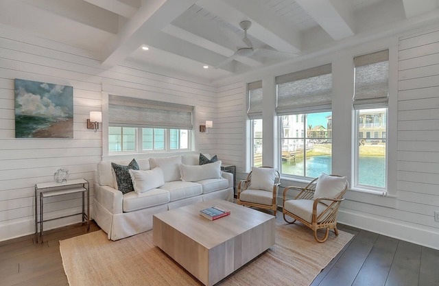 Lakeside Beach Cottage@Cinnamon Shore South w/ Access to Great Amenities!