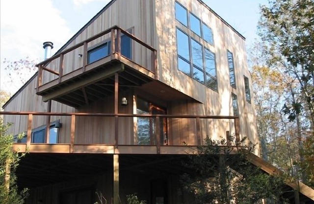Ensenada de Lambert, Custom Contemporáneo