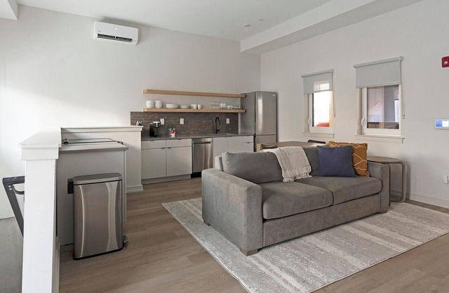 Landing | Chic 1BD, Gym