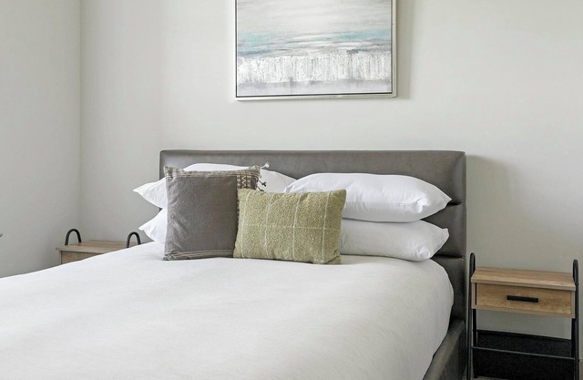 Landing at Abberly Foundry - 1 Bedroom in Watki...