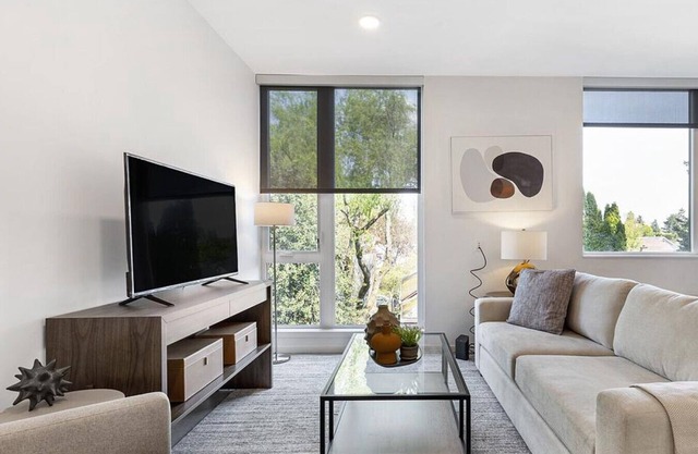 Landing at Artisan - 1 Bedroom in Richmond