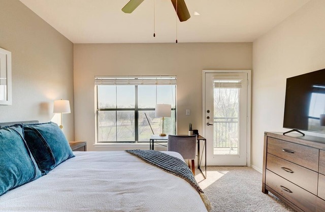Landing at Franciscan At Bear Creek - 1 Bedroom in Downtown Euless