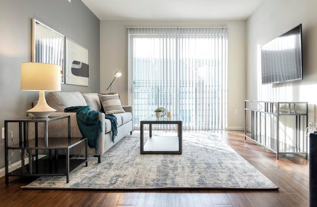 Landing at Preston at Hillwood - 2 Bedrooms in ...