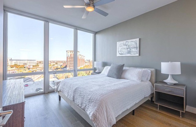 Landing at The Katy - 2 Bedrooms in Victory Park