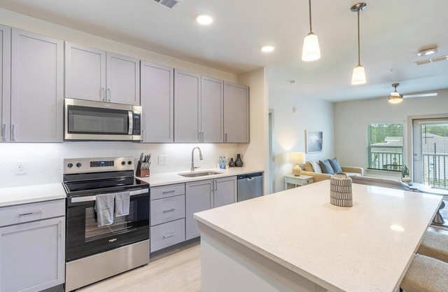 Landing | Amazing 2BD, Yoga Studio, Pool
