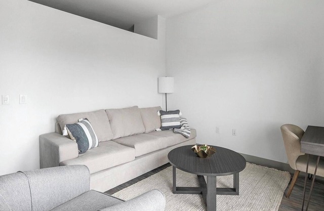 Landing at Bellrock Summer Street - 1 Bedroom i...