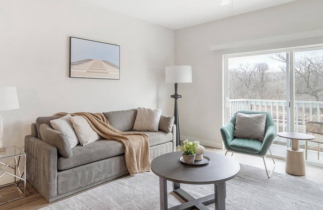 Landing at Willow Glen Lofts - 1 Bedroom in Wil...