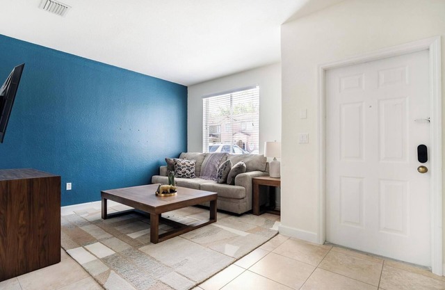 Landing at Seascape Pointe - 3 Bedrooms in Home...