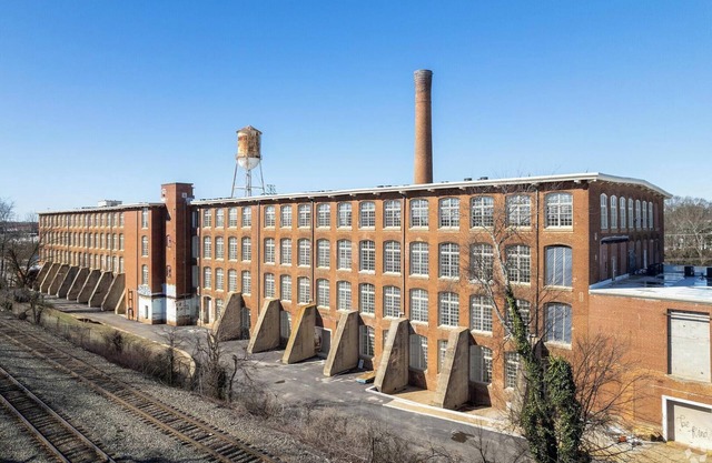 Landing at The American Spinning Mill - 2 Bedro...