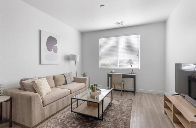 Landing at Sunset View - 1 Bedroom in Goodyear
