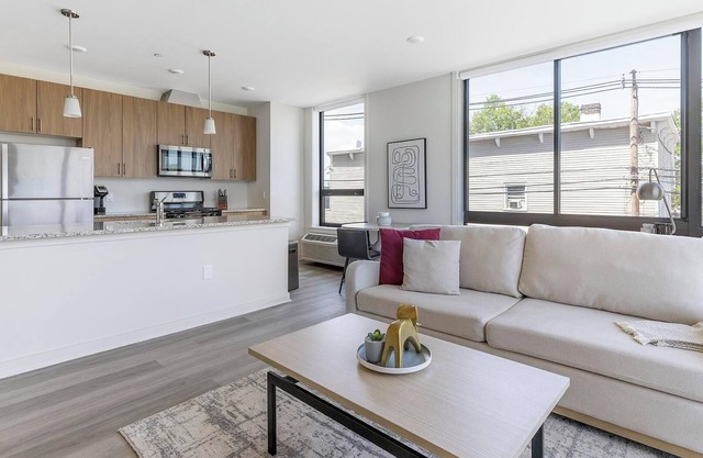 Landing | Modern 2BD, Rooftop Lounge, Gym