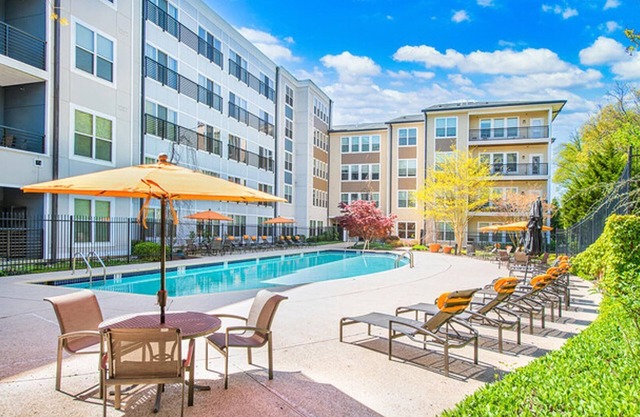 Landing | Incredible 2BD, Clubhouse, Pool