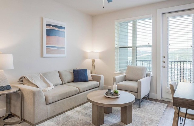 Landing | Spectacular 1BD, Yoga Studio, Pool