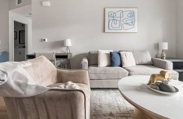 Landing | Chic 2BD, Pool, Rooftop Lounge