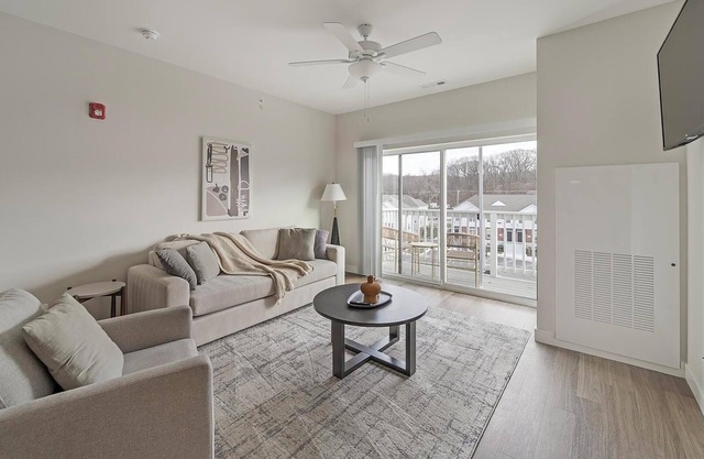 Landing at Willow Glen Lofts - 2 Bedrooms in Wi...