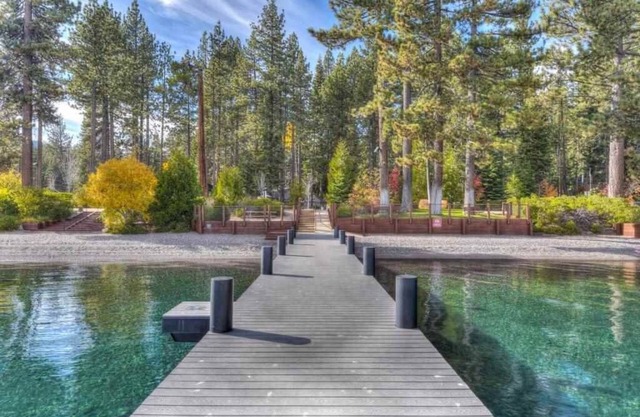 Large 4 Bed 2 Bath House with Parking on 1/2 acre with access to Back Country
