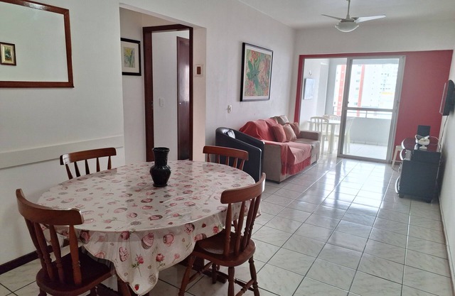 APARTAMENTO GRANDE CERCA DE LAS COMPRAS ATLÁNTICAS (CENTRO) Y DEL MAR - SOLO FAMILIAS -