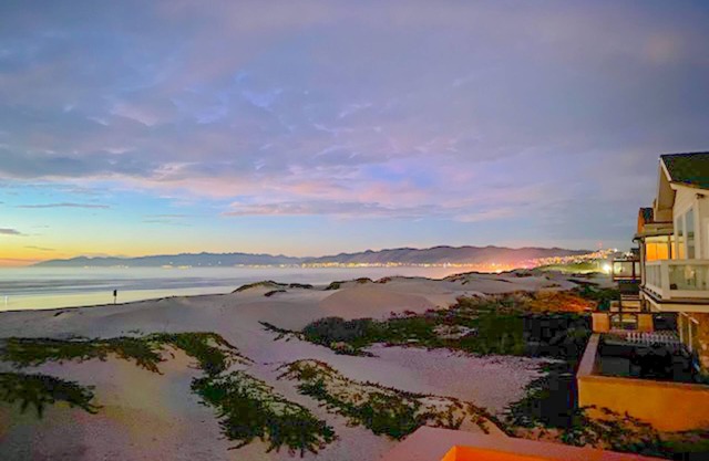 Gran casa frente a la playa con increíbles vistas al mar!