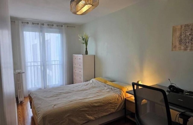 Large, bright apartment