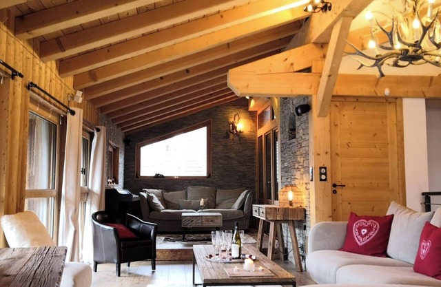 Large chalet-style duplex in Peisey-Vallandry with terraces and sauna