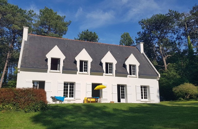Gran casa familiar cerca de la playa de Morgat, bosque de Kador