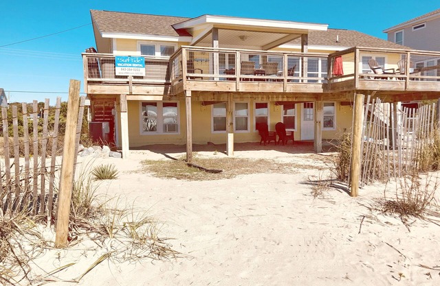 Nueva bañera de hidromasaje! Bellamente actualizado frente al mar, casa de 7 dormitorios, hermosas vistas!
